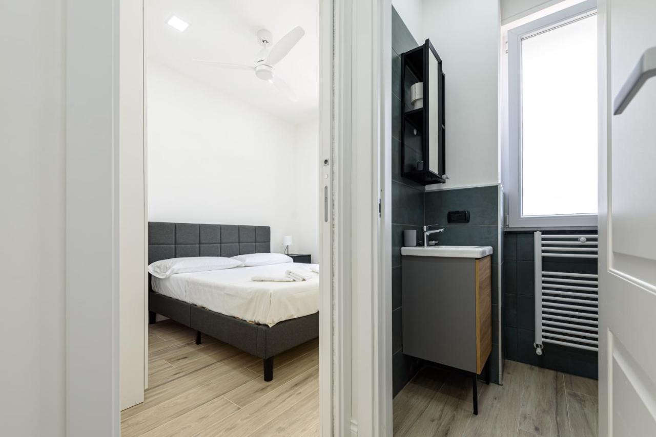 Tommaseo Seaside Apartments Napels Buitenkant foto